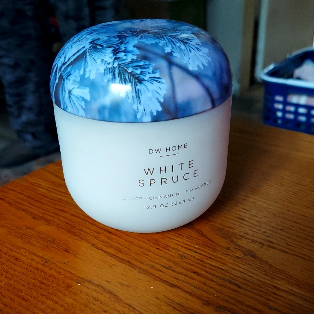 DW Home White Spruce Candle with Blue Frosted Design